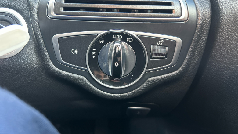 Mercedes-Benz C-Class C200 Sport 4dr Auto Petrol Saloon